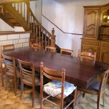 Maison Spacieuse Avec Jardin Clos, Piscine Privative Et Sauna, Proche Centre De Saint-pourcain - Fr-1-489-60 *